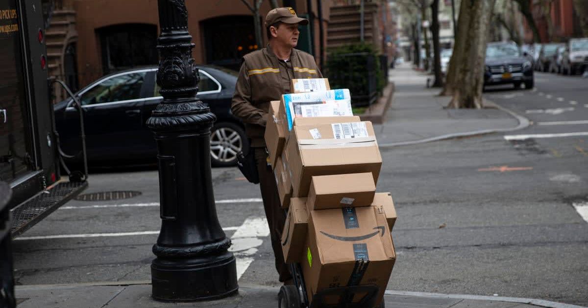 New Fake Package Delivery Scam Is Trying To Steal From Shoopers; Here's