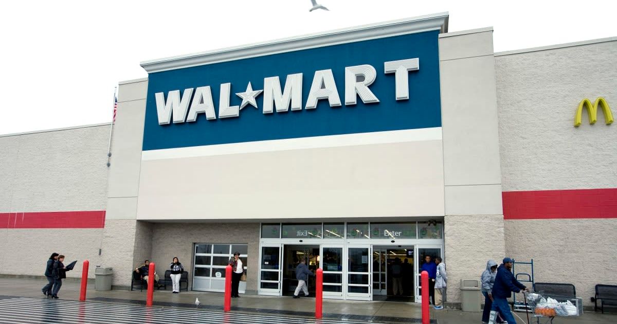 Walmart Set To Increase Average Salaries Of Store Managers To 128,000