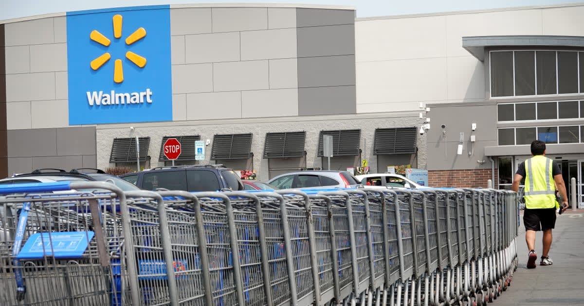 Walmart Store Managers Can Now Earn 400,000 Annually Without Having a College Degree